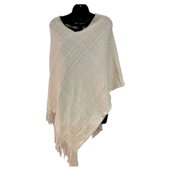 Beige Poncho Sweater One Size Fits All NWT - Picture 4 of 7